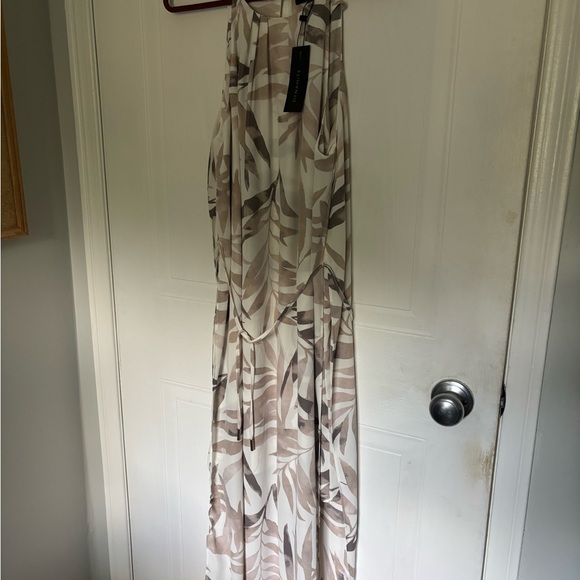 Dynamite Leaf Print Dress - Picture 2 of 2